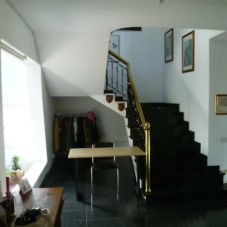 Δωμάτια σε οικογενειακή κατοικία Private Deluxe With Balcony At Datacom Building *