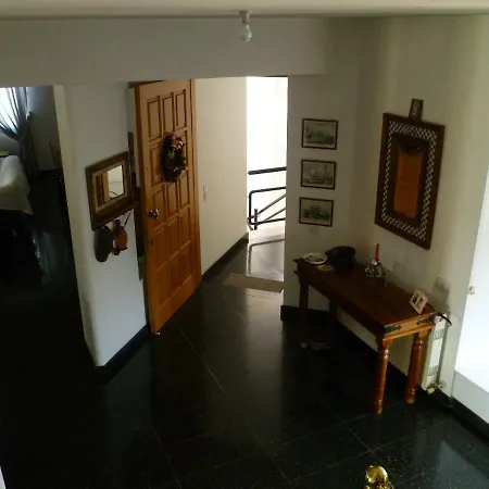 Δωμάτια σε οικογενειακή κατοικία Private Deluxe With Balcony At Datacom Building *