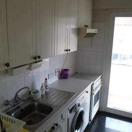 Private Deluxe With Balcony At Datacom Building 民宿
